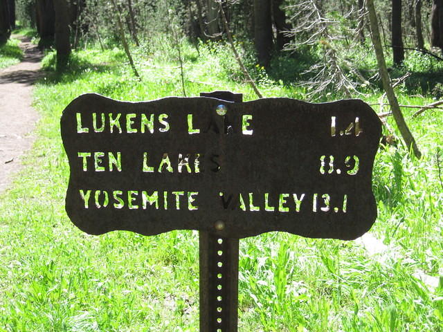 Back on the trail towards Ten Lakes